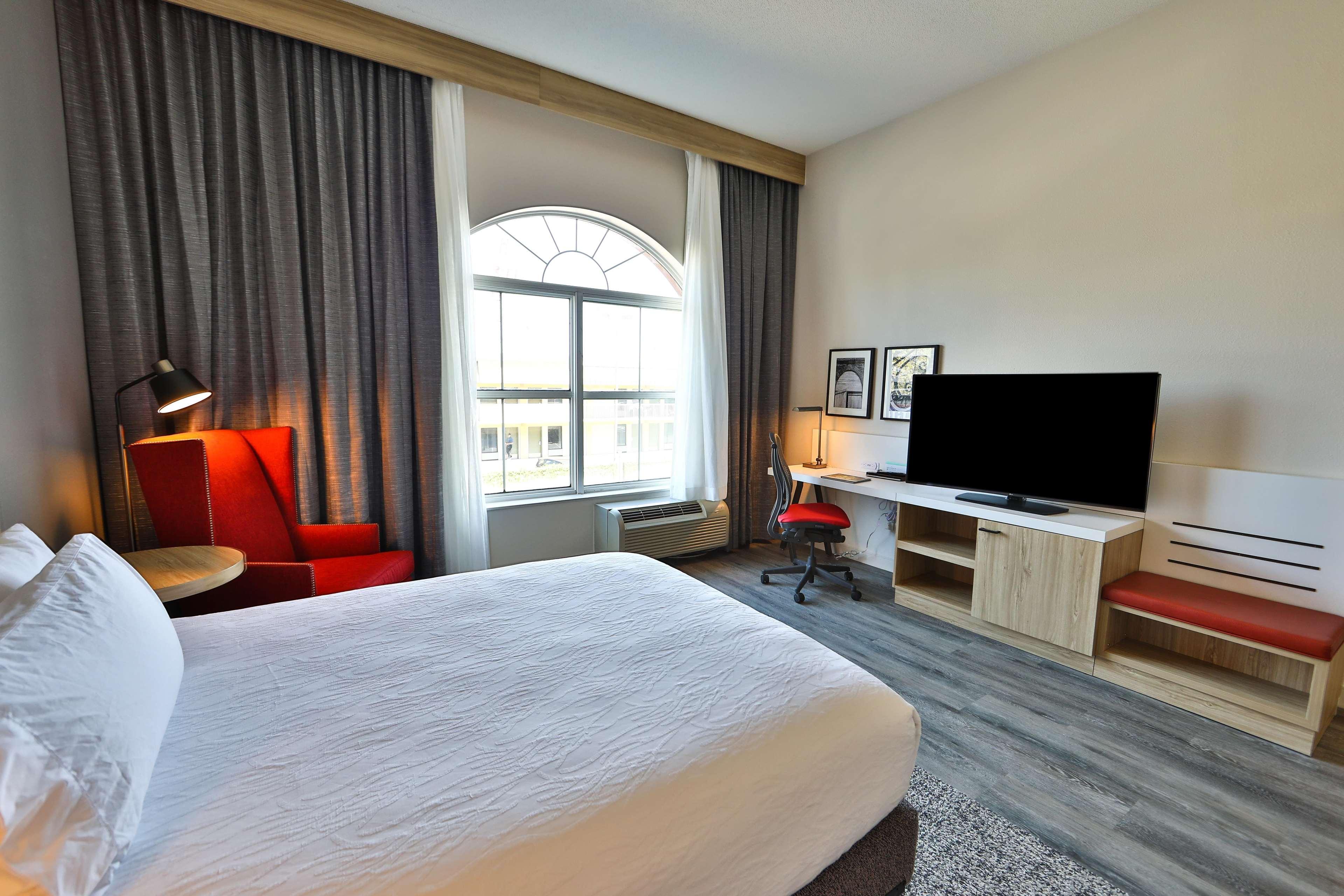 Hilton Garden Inn Savannah Historic District Экстерьер фото