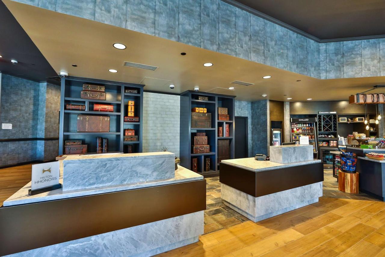 Hilton Garden Inn Savannah Historic District Экстерьер фото
